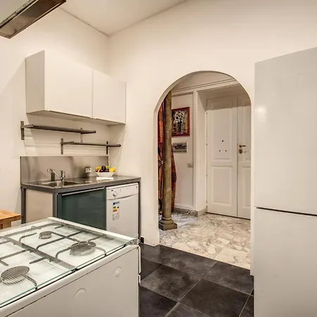 Crispi Apartment